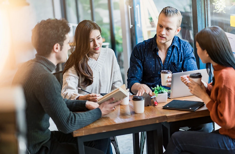 Queremos promover a economia criativa e solidária por meio do empreendedorismo. Se você quer abrir uma empresa ou prestar serviços se conecte com nosso laboratório, o Lecria.